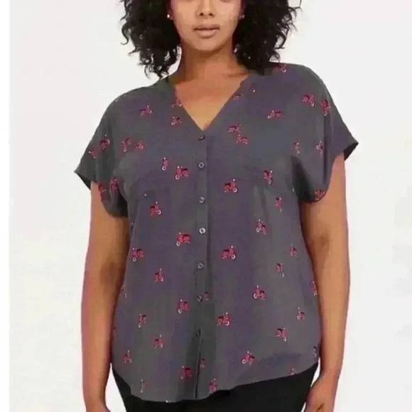 Torrid Gray Vespa Button Up Challis Top 6 6X 30 - Picture 1 of 6